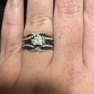 Gorgeous Wedding Band Set